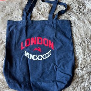 Tracksmith London marathon bag 2023